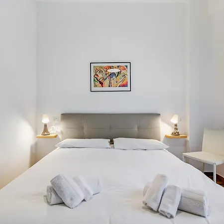 Luxe -15min Termini, Airport And Train Station - Apartment *