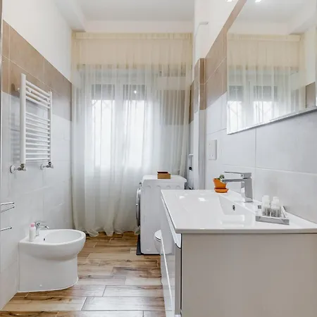 Apartment Luxe -15min Termini, Airport And Train Station -